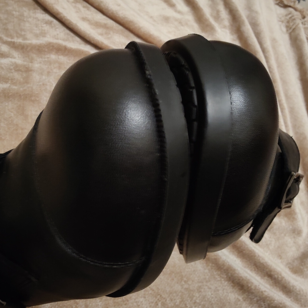 Like New - The Drew Canton Black Leather Shoes, 8W - Picture 12 of 13